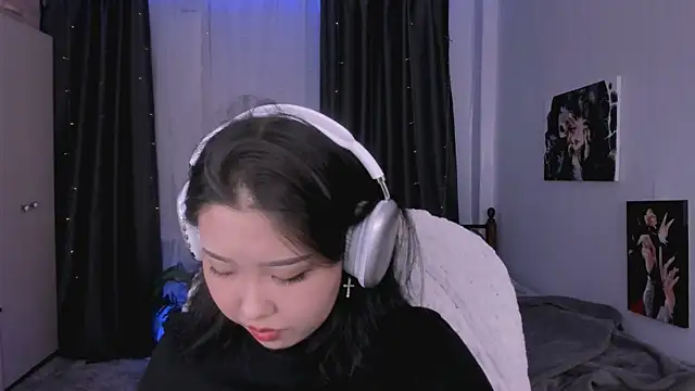 cutieskygirl  online show from 11.24.25