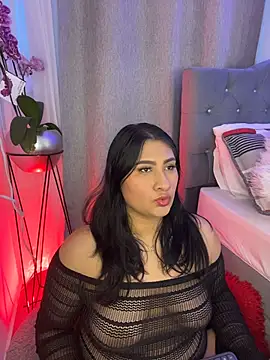 Snapshot of Elyross1_ chatting on 10.19.25 Elyross1 online show from 10.19.25