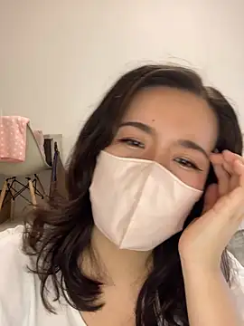 NATSUMI00 online show from 10.05.25