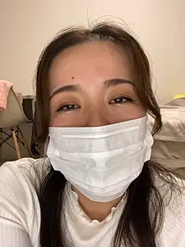 NATSUMI00 online show from 10.15.25