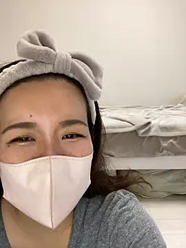 NATSUMI00 online show from 10.20.25