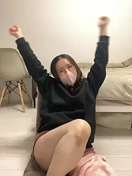 NATSUMI00 online show from 11.27.25