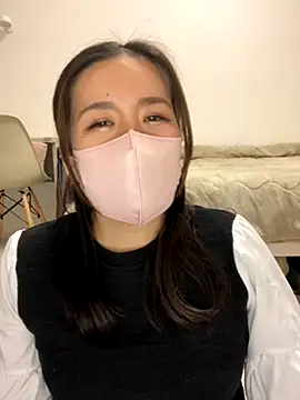 NATSUMI00 online show from 12.05.25