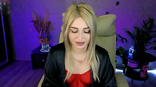 NikkiiStill online show from 05.01.26