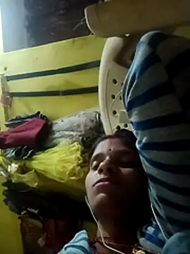 Snapshot of Punam_jindal chatting on 12.21.25 Punam jindal online show from 12.21.25