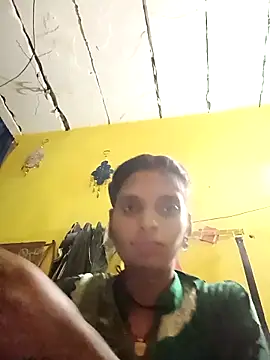 Snapshot of Punam_jindal chatting on 12.22.25 Punam jindal online show from 12.22.25