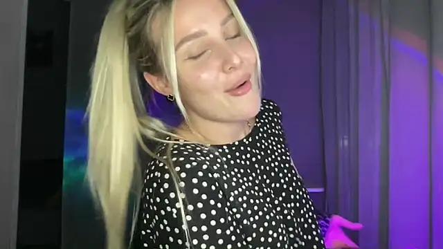 Sasha yourdream online show from 10.18.25