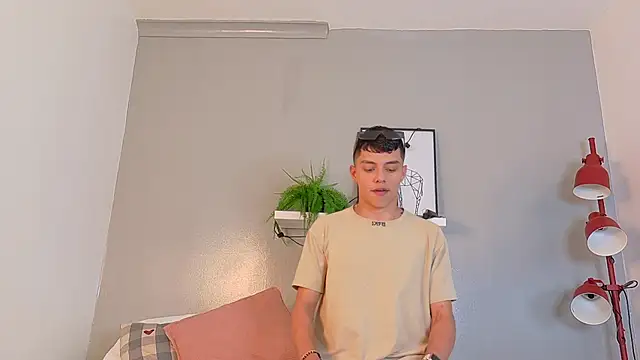 AAronBaker  online show from 09.27.25