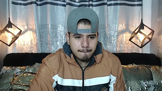 Snapshot of thiago_bos chatting on 09.14.25 thiago bos online show from 09.14.25