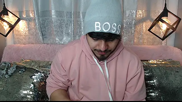 Snapshot of thiago_bos chatting on 09.18.25 thiago bos online show from 09.18.25