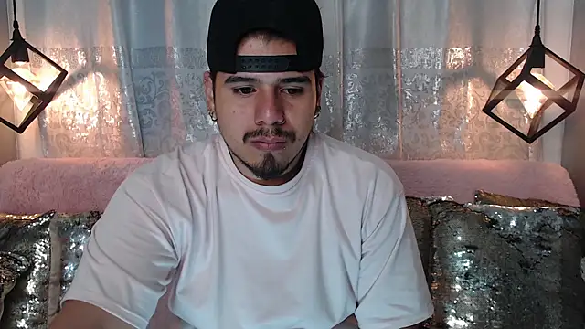 Snapshot of thiago_bos chatting on 09.22.25 thiago bos online show from 09.22.25