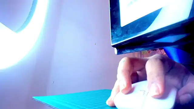 Snapshot of thiago_bos chatting on 10.02.25 thiago bos online show from 10.02.25