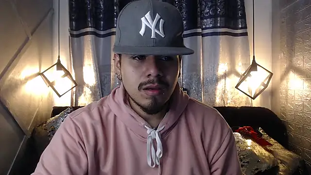 Snapshot of thiago_bos chatting on 10.09.25 thiago bos online show from 10.09.25