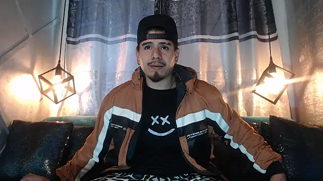 Snapshot of thiago_bos chatting on 10.13.25 thiago bos online show from 10.13.25