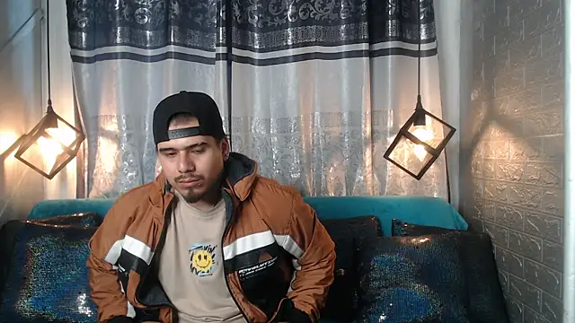 Snapshot of thiago_bos chatting on 10.14.25 thiago bos online show from 10.14.25