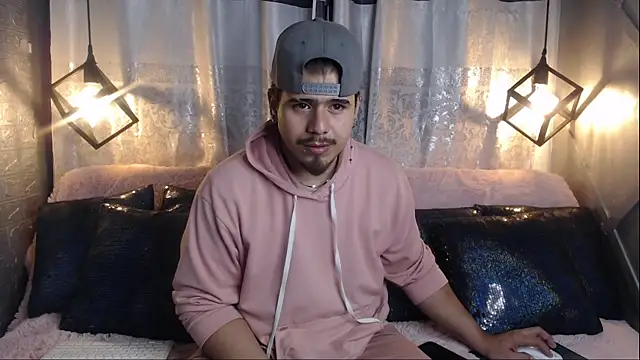 Snapshot of thiago_bos chatting on 10.20.25 thiago bos online show from 10.20.25