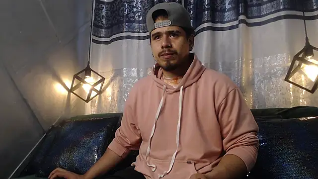 Snapshot of thiago_bos chatting on 11.05.25 thiago bos online show from 11.05.25