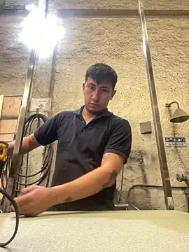 Snapshot of True_Di chatting on 12.22.25 True Di online show from 12.22.25