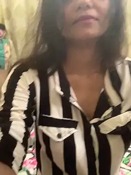 Snapshot of khushicpl chatting on 09.15.25 khushicpl online show from 09.15.25