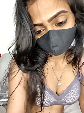 Snapshot of khushicpl chatting on 12.04.25 khushicpl online show from 12.04.25