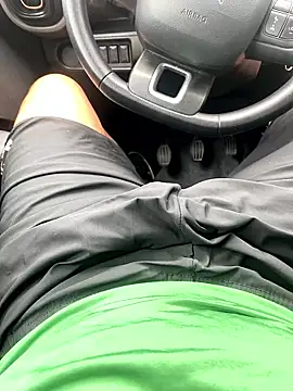 Snapshot of mtpgostoso chatting on 12.18.25 mtpgostoso online show from 12.18.25