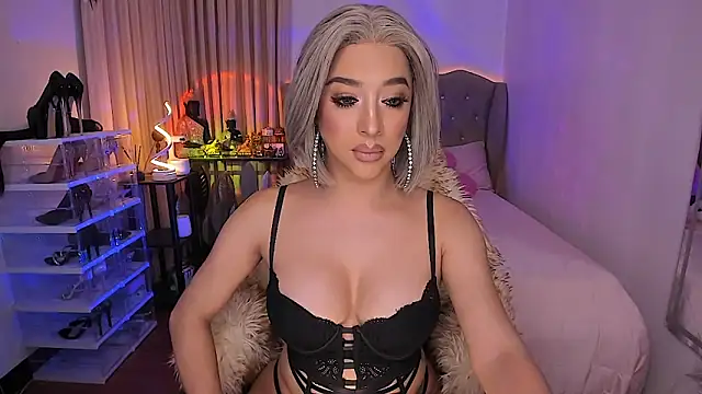 Snapshot of Dream_Goddess chatting on 11.03.25 Dream Goddess online show from 11.03.25