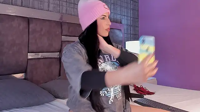 AmaaraRosse online show from 10.25.25