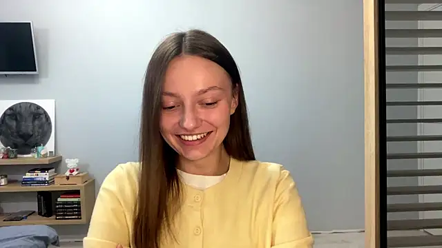 Snapshot of SoulHiperAgne_ chatting on 11.17.25 SoulHiperAgne online show from 11.17.25