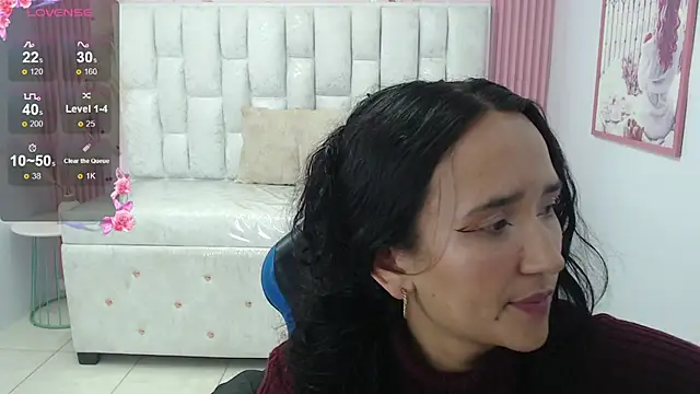 bella vibess s online show from 10.25.25