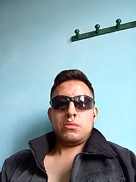 aczinovelez342 online show from 10.30.25