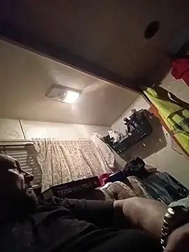 Snapshot of Chris_is_spun chatting on 11.02.25 Chris is spun online show from 11.02.25