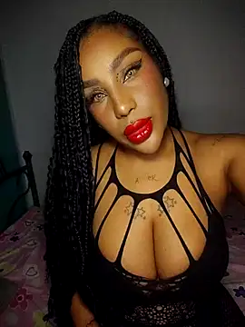 Queen Amara online show from 04.29.26