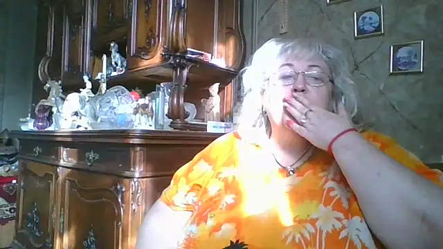 Lala-Love56 online show from 06.17.26