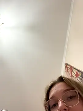 Snapshot of Bellatrisssaa chatting on 09.22.25 Bellatrisssaa online show from 09.22.25