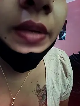 Snapshot of Samiya3344 chatting on 10.05.25 Samiya3344 online show from 10.05.25