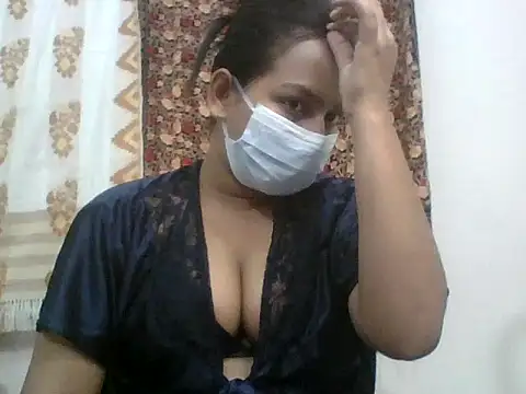 Snapshot of Samiya3344 chatting on 12.17.25 Samiya3344 online show from 12.17.25