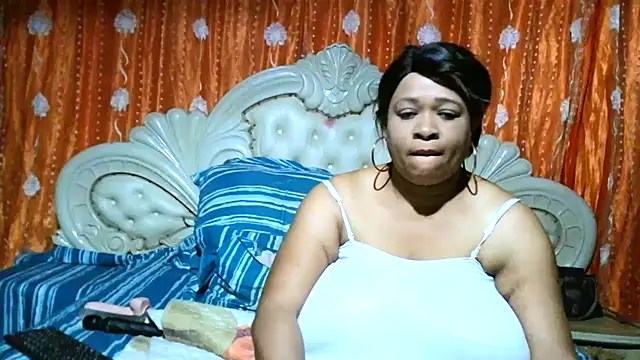 BUSTY QUEEEN online show from 10.01.25