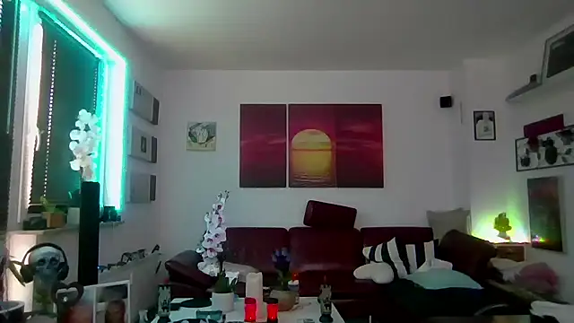 hellgirl1980 online show from 11.20.25