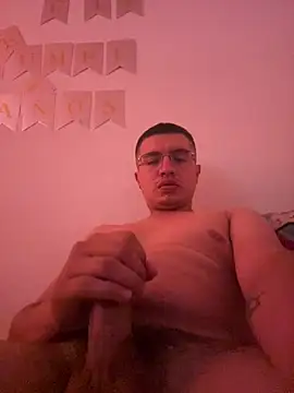 Snapshot of lonewolt chatting on 06.14.26 lonewolt online show from 06.14.26
