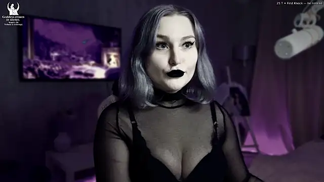 Snapshot of Wounded_Goddess_ chatting on 01.09.26 Wounded Goddess online show from 01.09.26