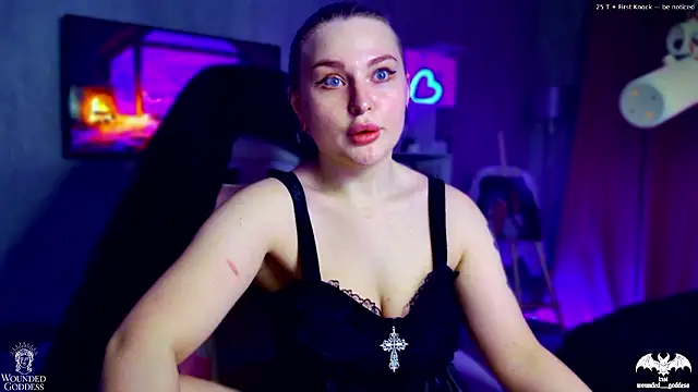 Snapshot of Wounded_Goddess_ chatting on 01.14.26 Wounded Goddess online show from 01.14.26