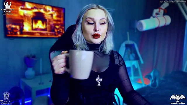 Snapshot of Wounded_Goddess_ chatting on 02.04.26 Wounded Goddess online show from 02.04.26