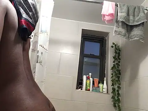 littyleesh1 online show from 06.06.26
