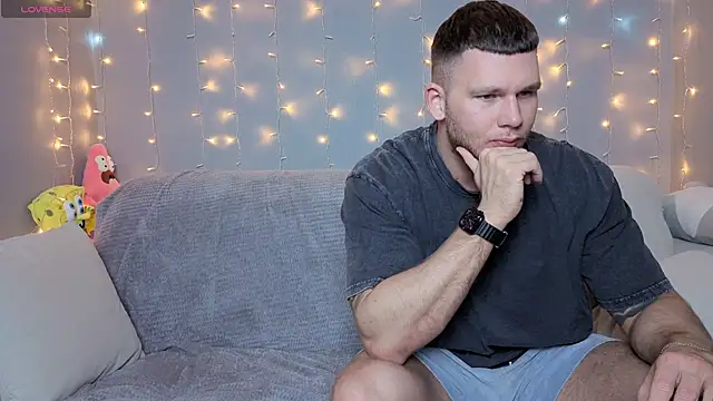 SheldonAndKaren online show from 12.14.25