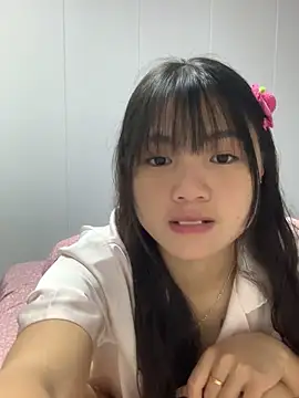 Emlyly-18 online show from 11.06.25