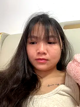 Emlyly-18 online show from 11.30.25