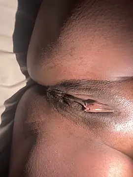 sinnanoiree online show from 03.17.26