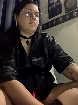 Snapshot of SweetKimi_ chatting on 11.02.25 SweetKimi  online show from 11.02.25