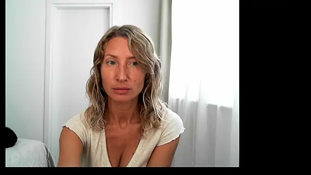 Snapshot of Paevoa chatting on 10.30.25 Paevoa online show from 10.30.25