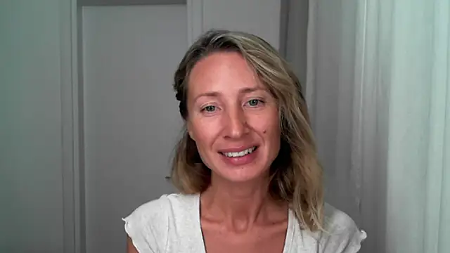 Snapshot of Paevoa chatting on 11.15.25 Paevoa online show from 11.15.25